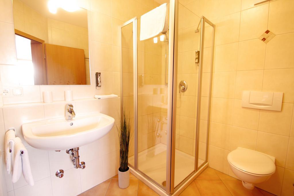 Brotzeit-Stadl Gbr Hotell Bad Staffelstein Rom bilde