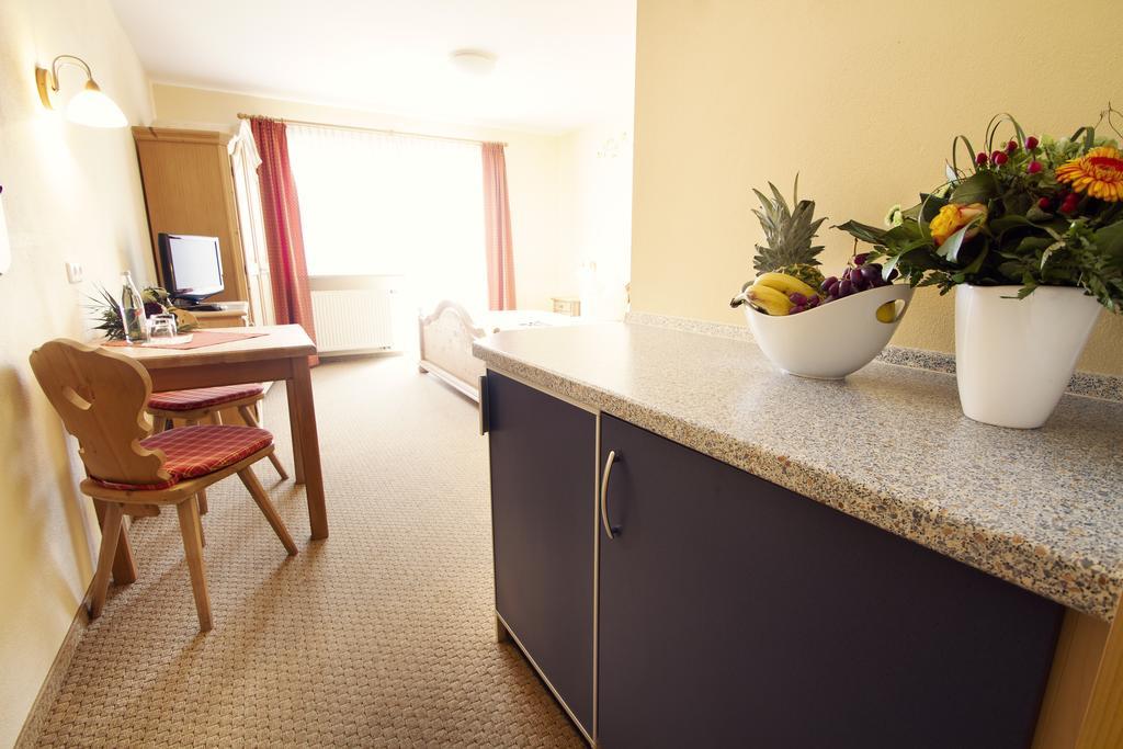 Brotzeit-Stadl Gbr Hotell Bad Staffelstein Rom bilde